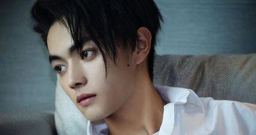 娱乐大瓜爆料许凯视频,娱乐大瓜背后的惊人真相  第2张